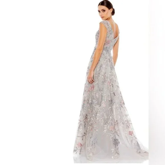NWT MAC DUGGAL EMBROIDERED ILLUSION CAP SLEEVE A LINE GOWN SILVER 20263 - Picture 2 of 8